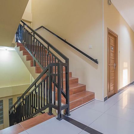 Reddoorz Plus Near Syamsudin Noor Airport 3 Banjarbaru Buitenkant foto