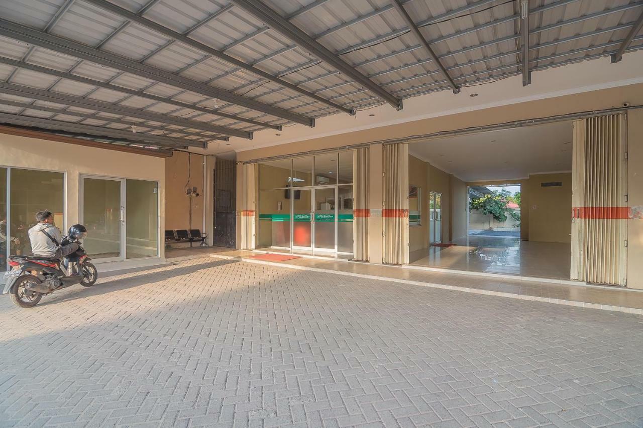 Reddoorz Plus Near Syamsudin Noor Airport 3 Banjarbaru Buitenkant foto