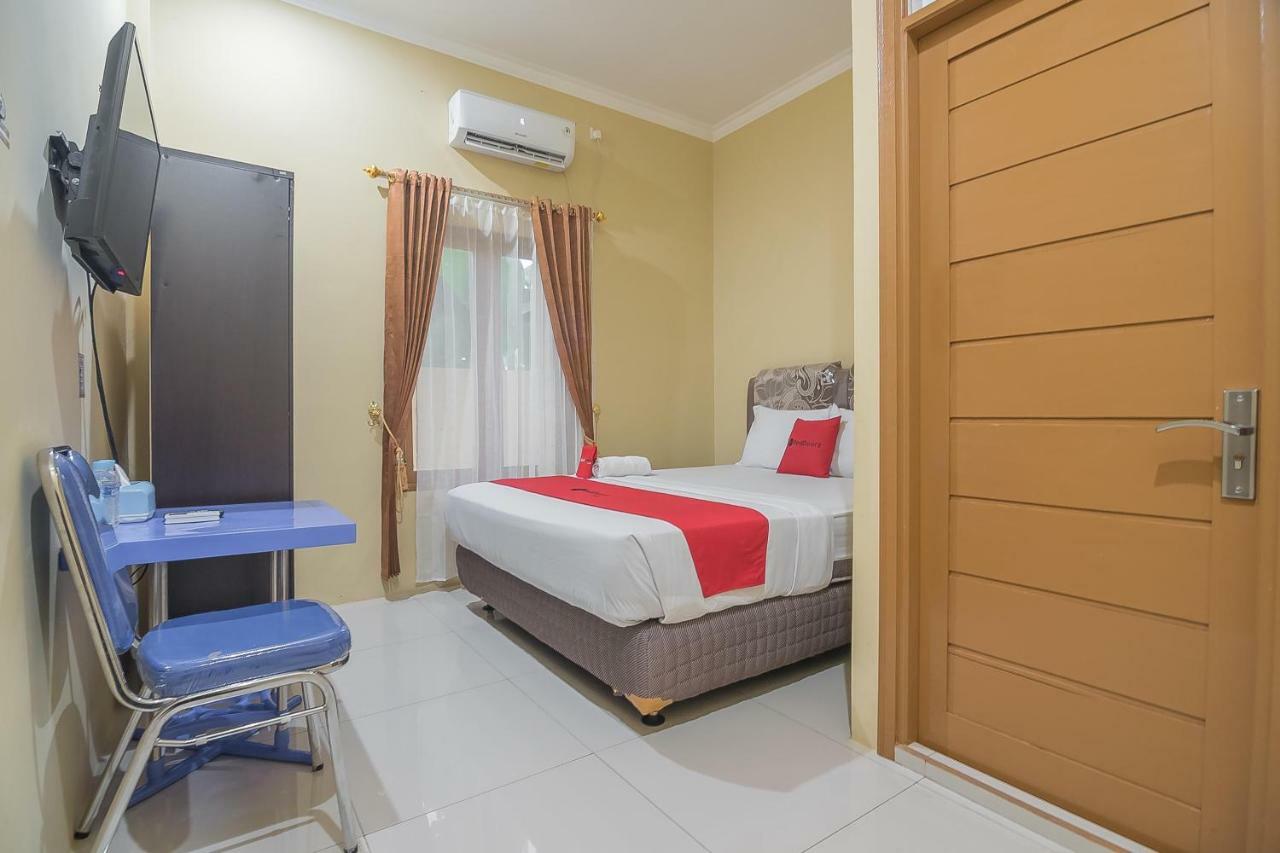 Reddoorz Plus Near Syamsudin Noor Airport 3 Banjarbaru Buitenkant foto