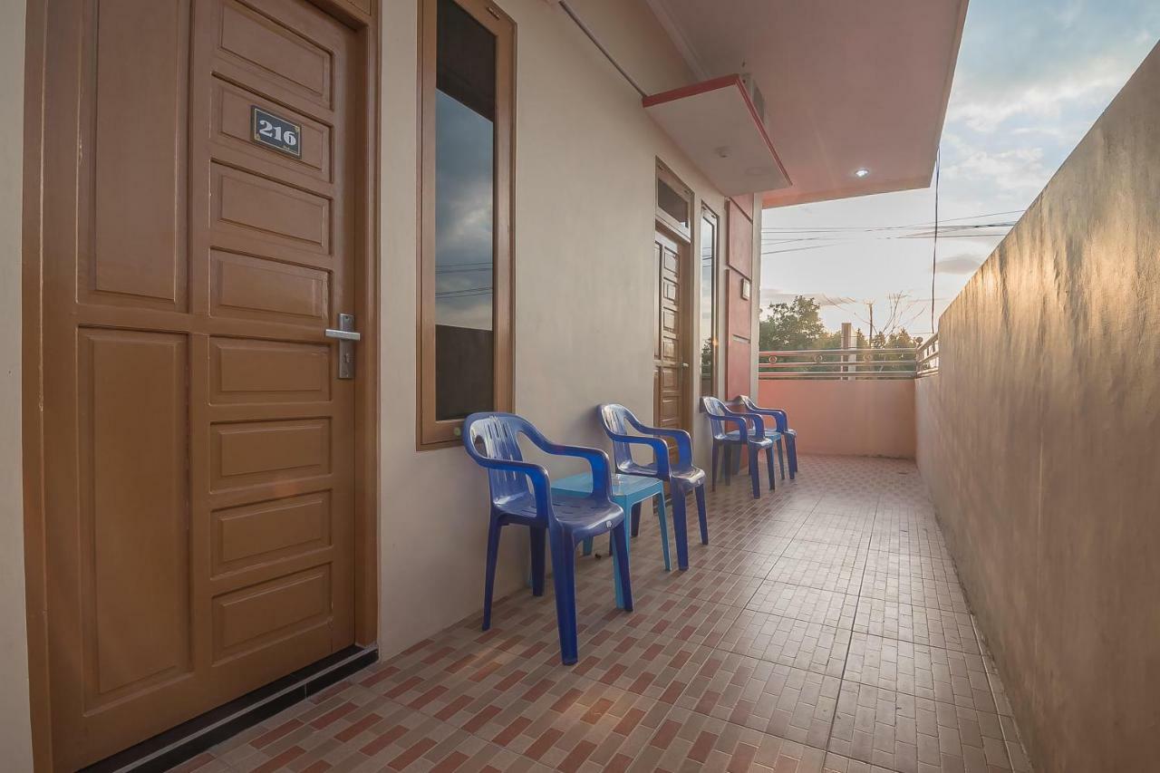 Reddoorz Plus Near Syamsudin Noor Airport 3 Banjarbaru Buitenkant foto