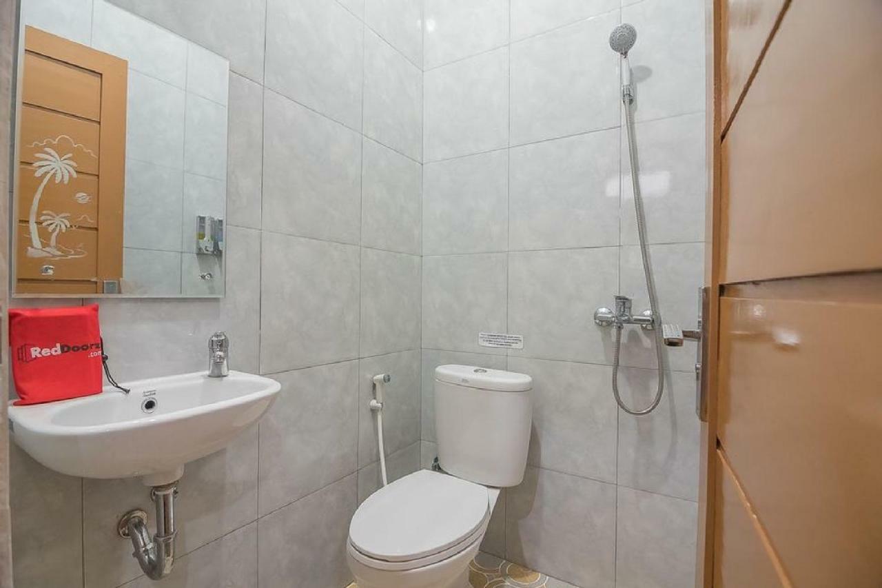 Reddoorz Plus Near Syamsudin Noor Airport 3 Banjarbaru Buitenkant foto